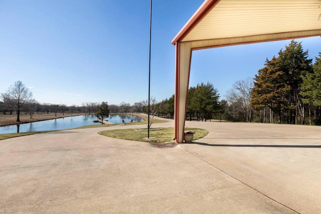 Texas Ranch House With 5 Bedroom And Fish Pond Dallas Exterior foto