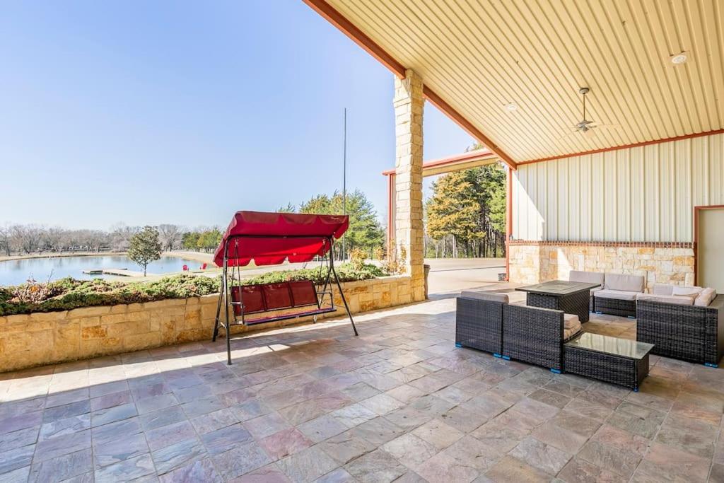 Texas Ranch House With 5 Bedroom And Fish Pond Dallas Exterior foto